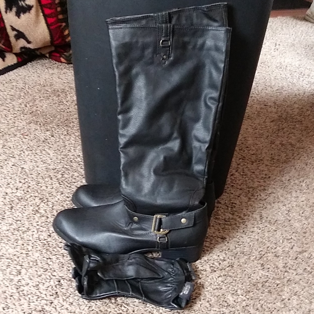 Bundle of gloves with Boots